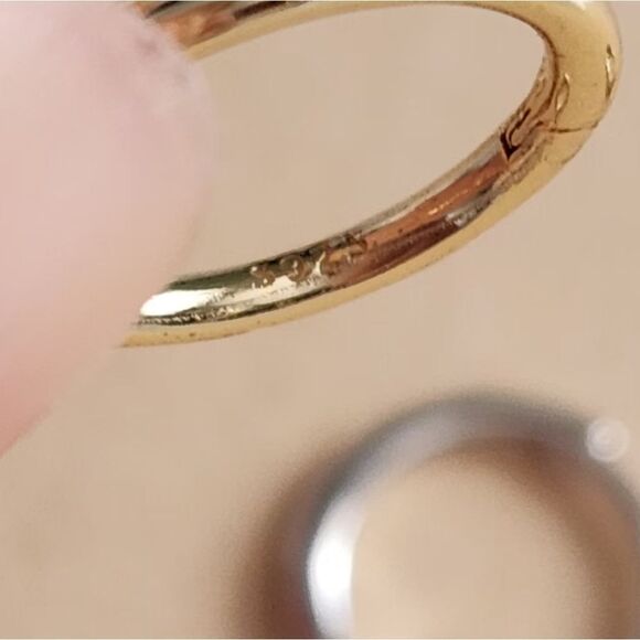 Elegant Gold and Silver Huggie Hoop Earrings 925 - Picture 6 of 7